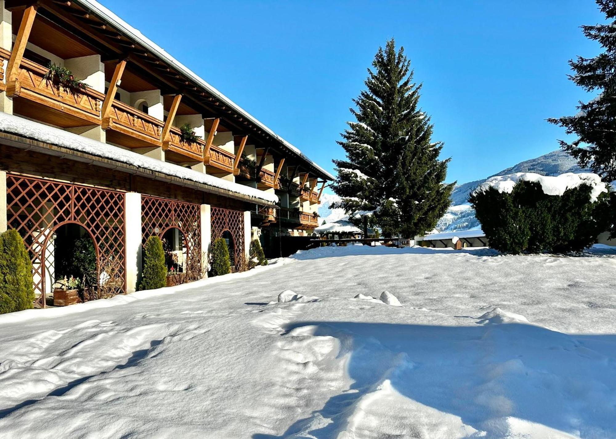 Clc Alpine Centre Hotel Saalfelden Exterior photo