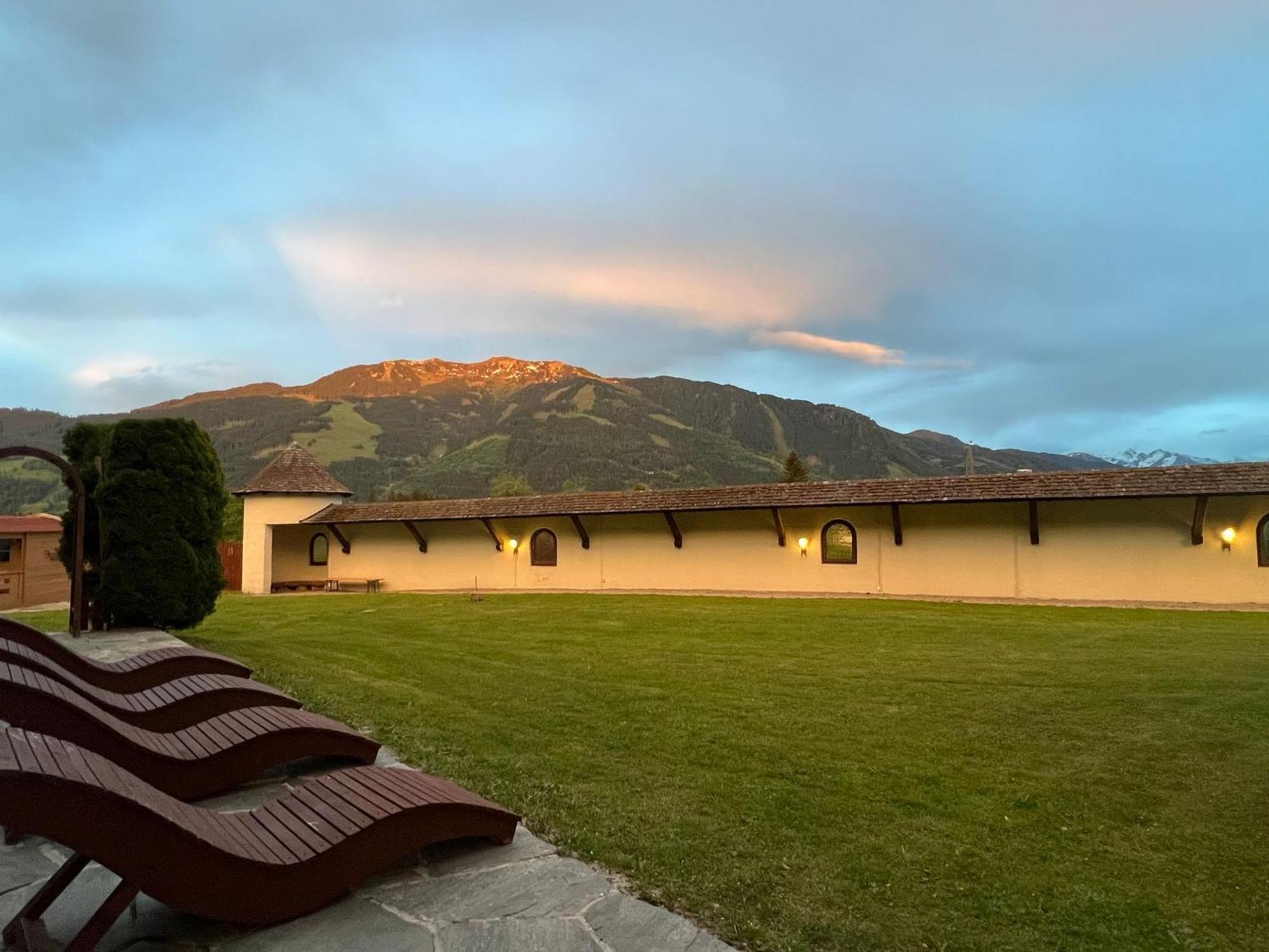 Clc Alpine Centre Hotel Saalfelden Exterior photo