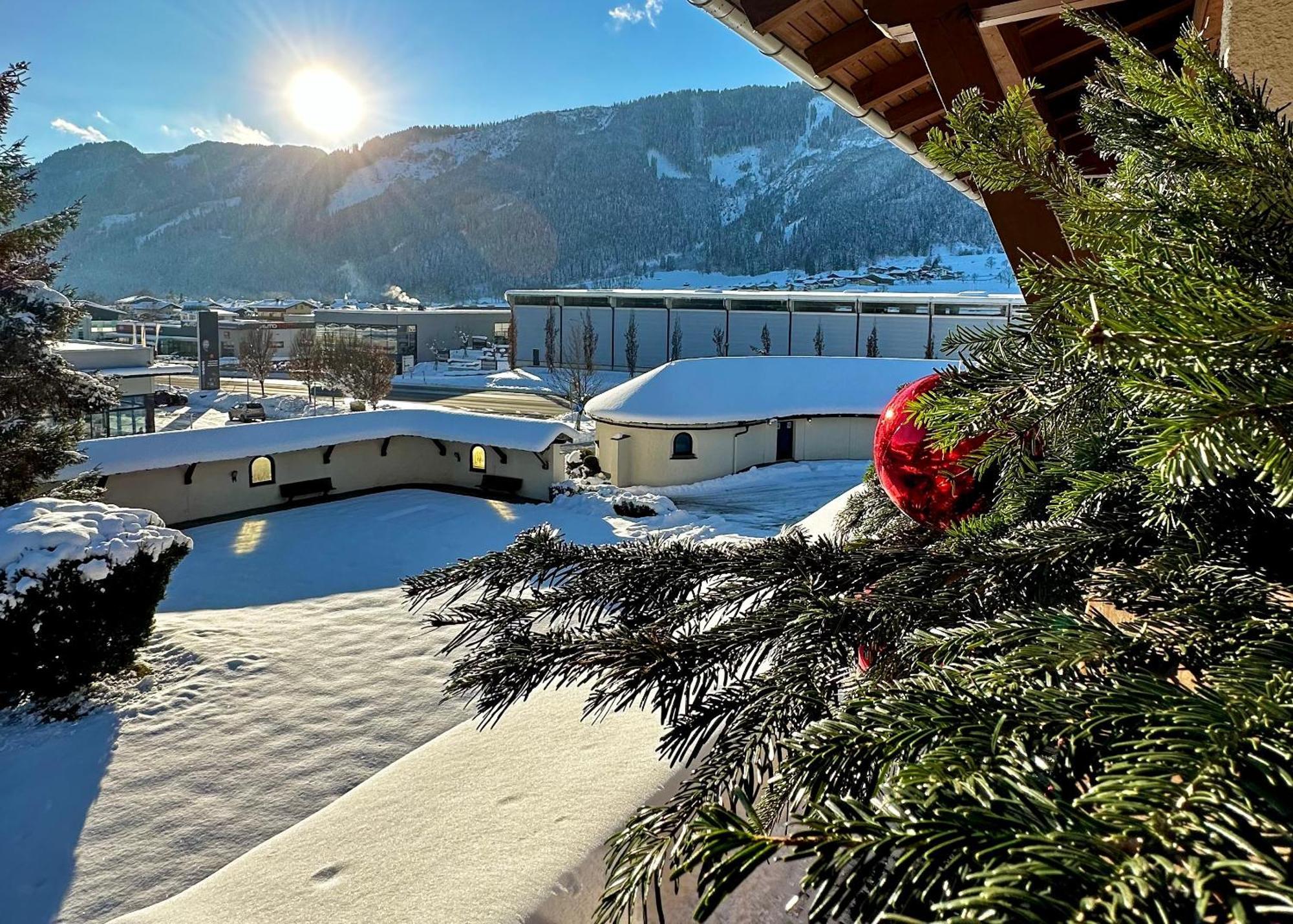 Clc Alpine Centre Hotel Saalfelden Exterior photo